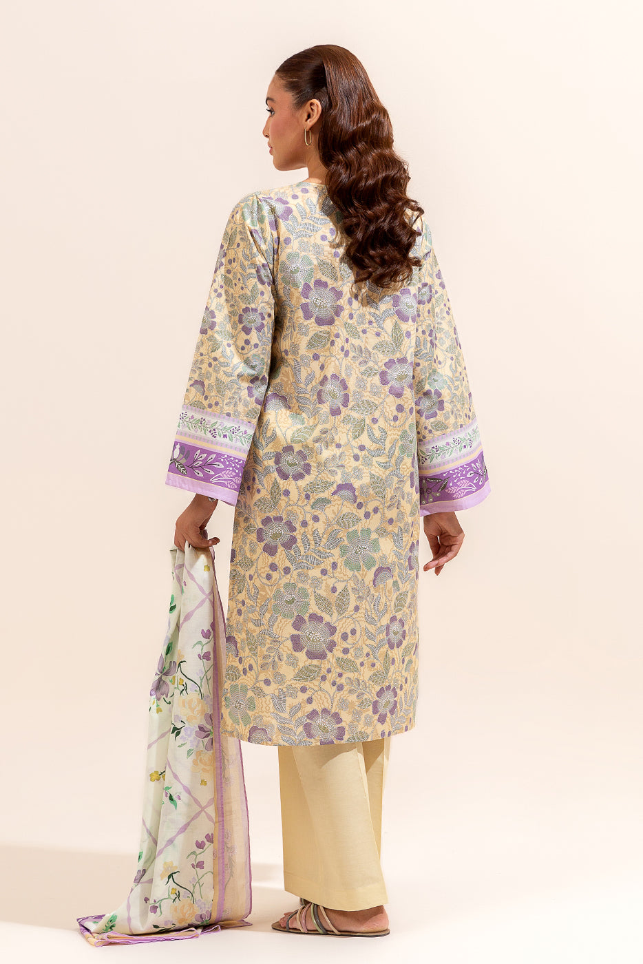 3 PIECE PRINTED LAWN SUIT-SUBTLE CANARY (UNSTITCHED)