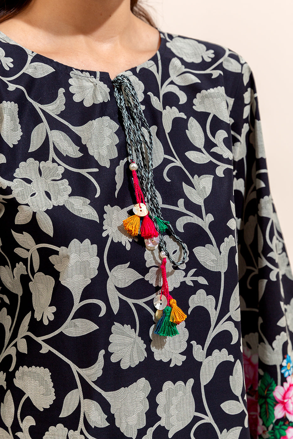 3 PIECE PRINTED LAWN SUIT-RAVEN BLOOM (UNSTITCHED)