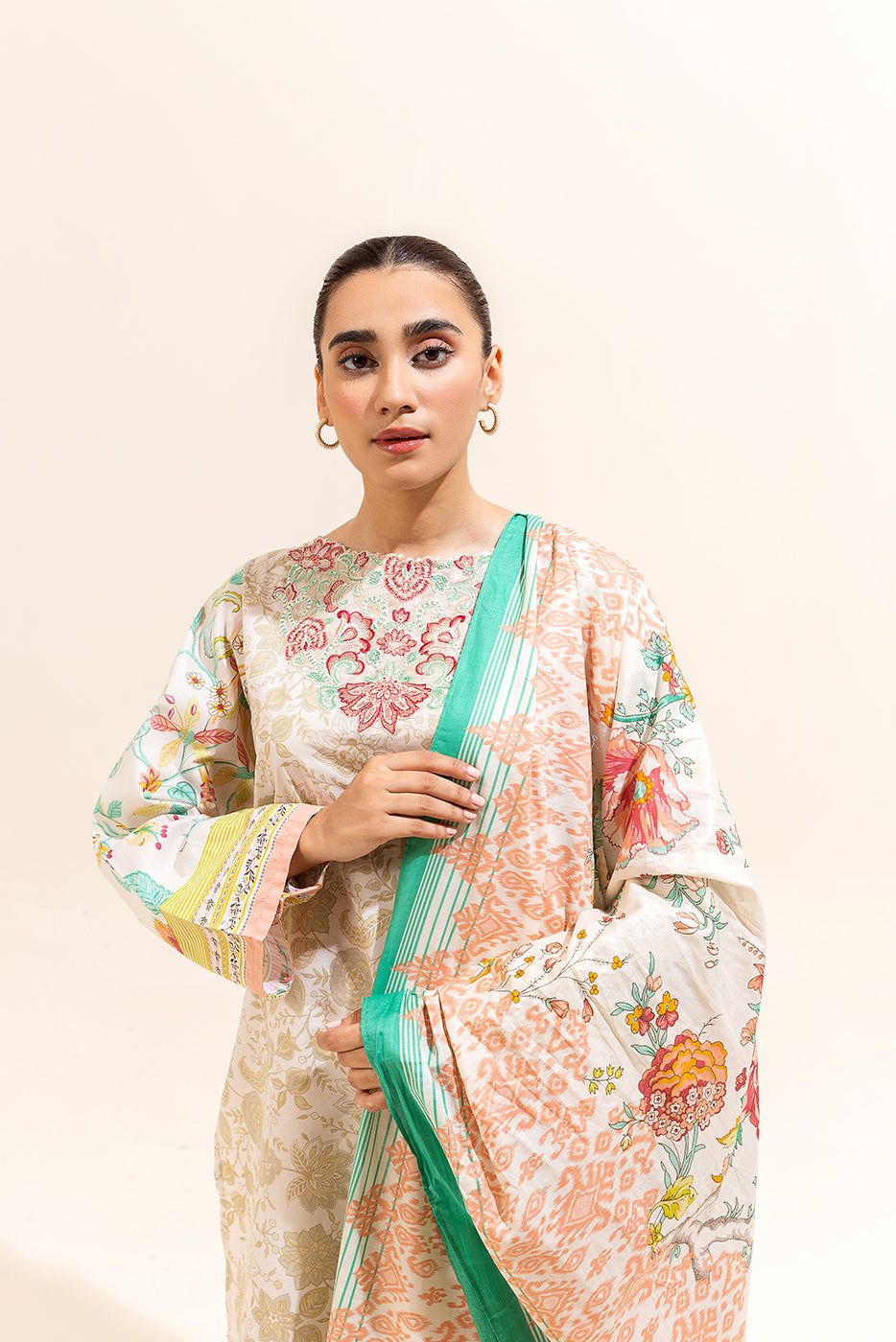 3 PIECE EMBROIDERED LAWN SUIT-BEIGE TAPESTRY (UNSTITCHED)