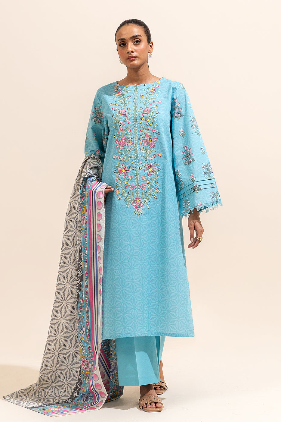 3 PIECE EMBROIDERED LAWN SUIT-CYAN WHISPER (UNSTITCHED)