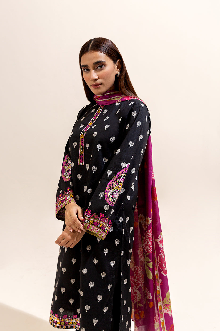 3 PIECE EMBROIDERED LAWN SUIT-JADE SPLASH (UNSTITCHED)