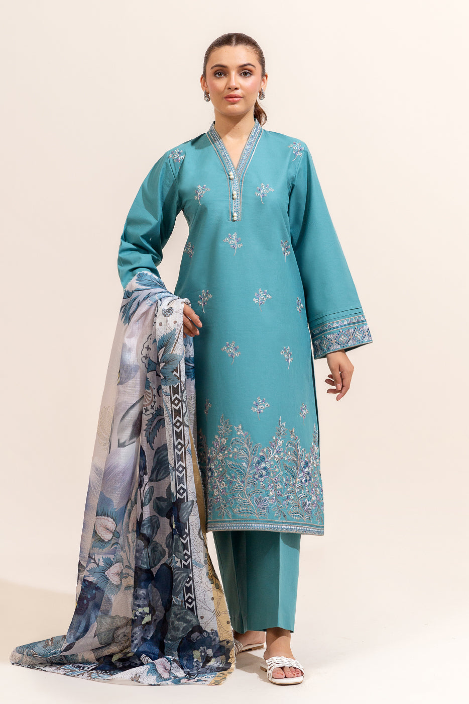 3 PIECE EMBROIDERED LAWN SUIT-CERULEAN PINE (UNSTITCHED)