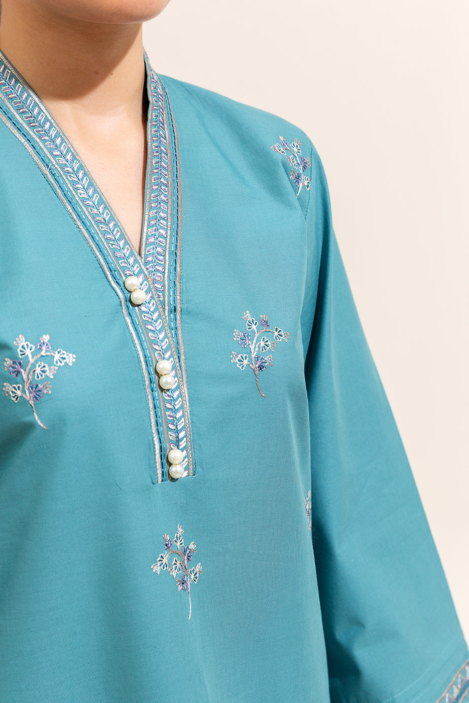 3 PIECE EMBROIDERED LAWN SUIT-CERULEAN PINE (UNSTITCHED)