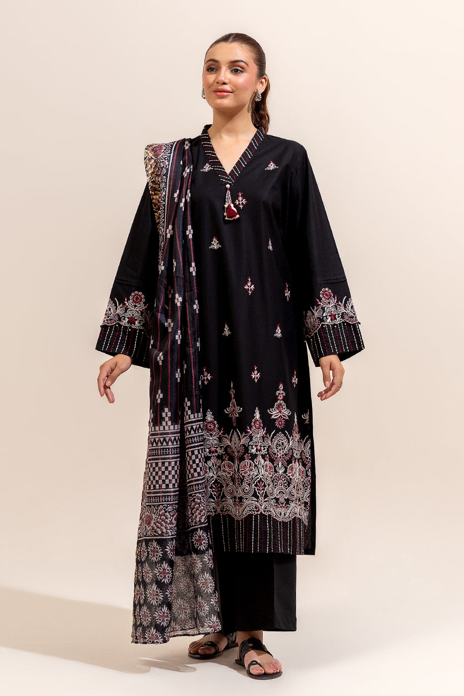 3 PIECE EMBROIDERED LAWN SUIT-PITCH VERVE (UNSTITCHED)