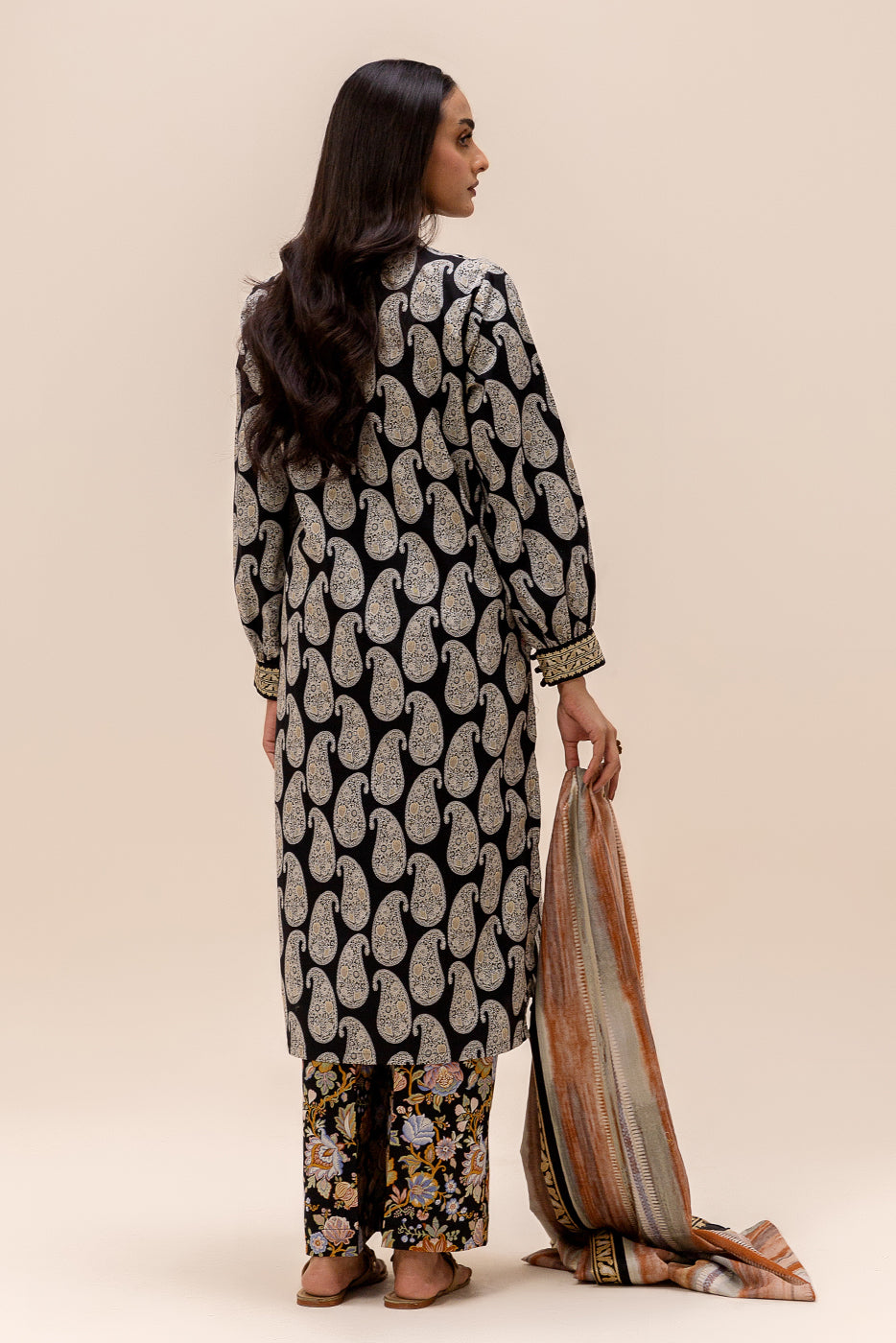 3 PIECE PRINTED LAWN SUIT-ONYX TRIBE (UNSTITCHED)