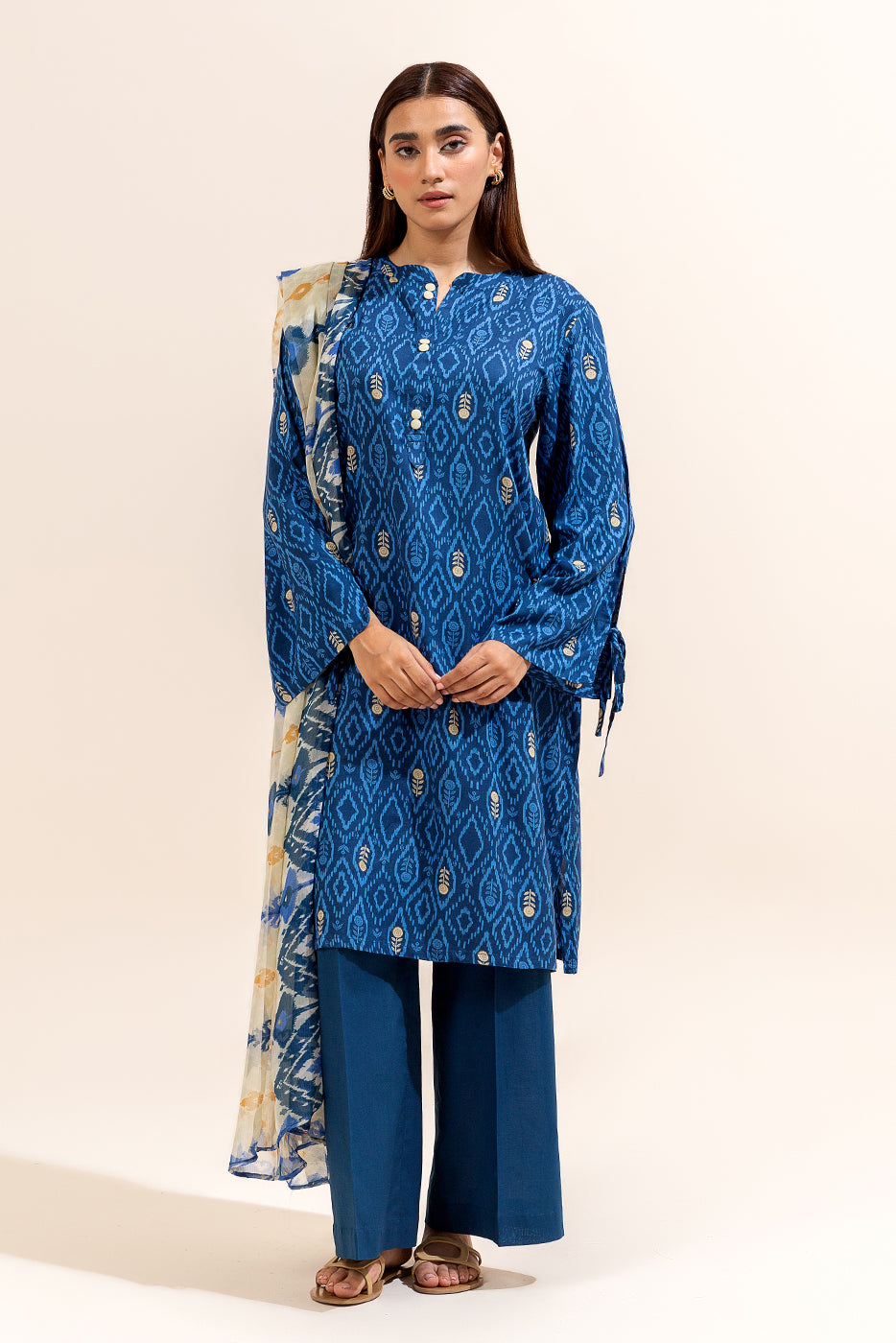 2 PIECE PRINTED LAWN SUIT-AZURE TALE (UNSTITCHED)