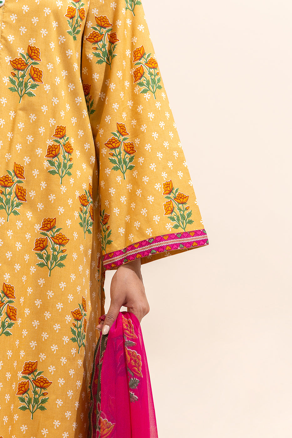 2 PIECE PRINTED LAWN SUIT-MUSTARD VINES (UNSTITCHED)