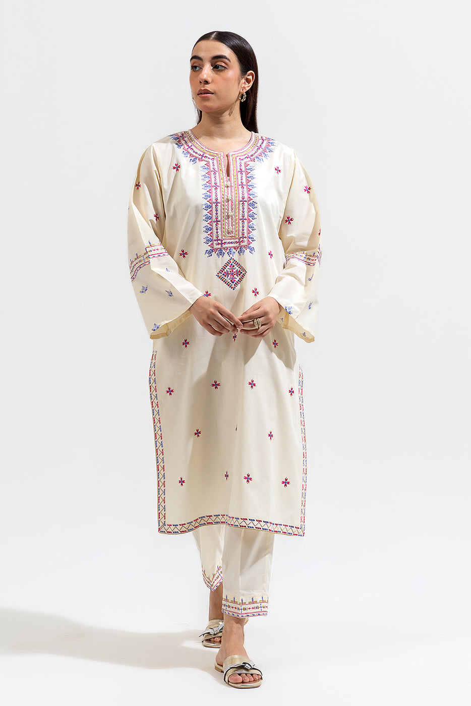 2 PIECE EMBROIDERED CAMBRIC SUIT (PRET)