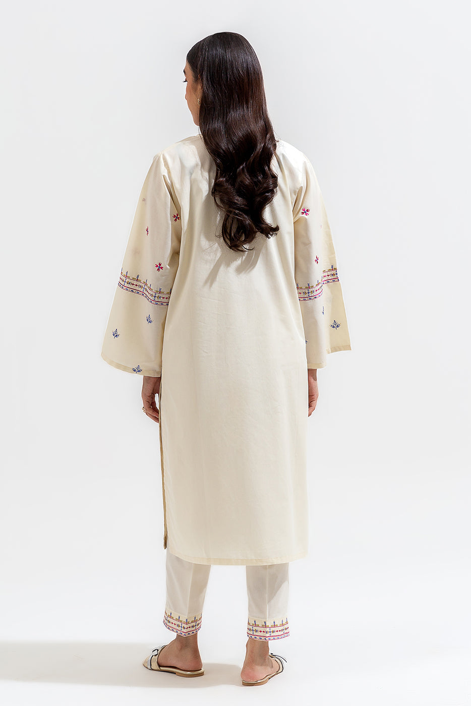 2 PIECE EMBROIDERED CAMBRIC SUIT (PRET)