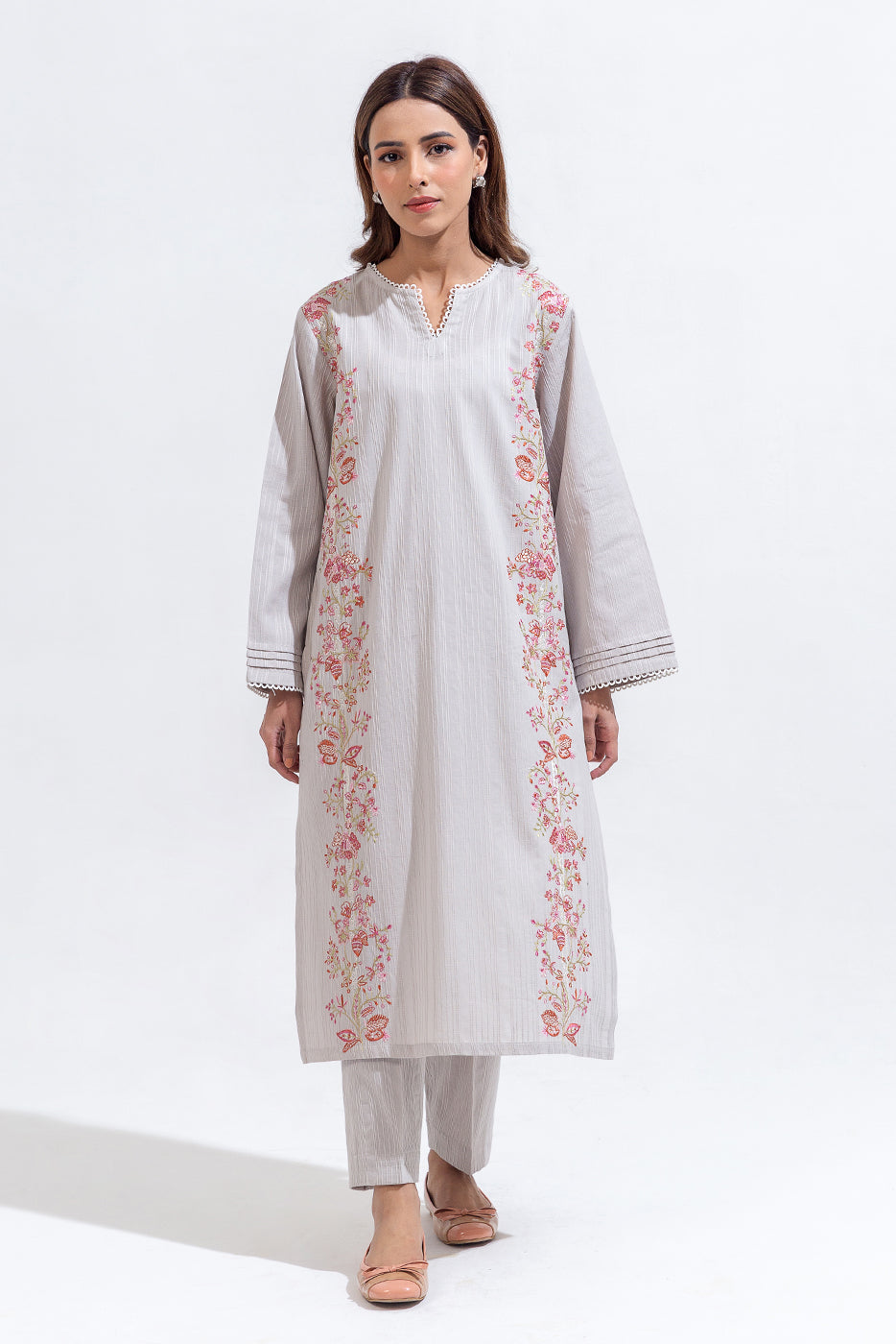 2 PIECE EMBROIDERED JACQUARD SUIT (PRET)