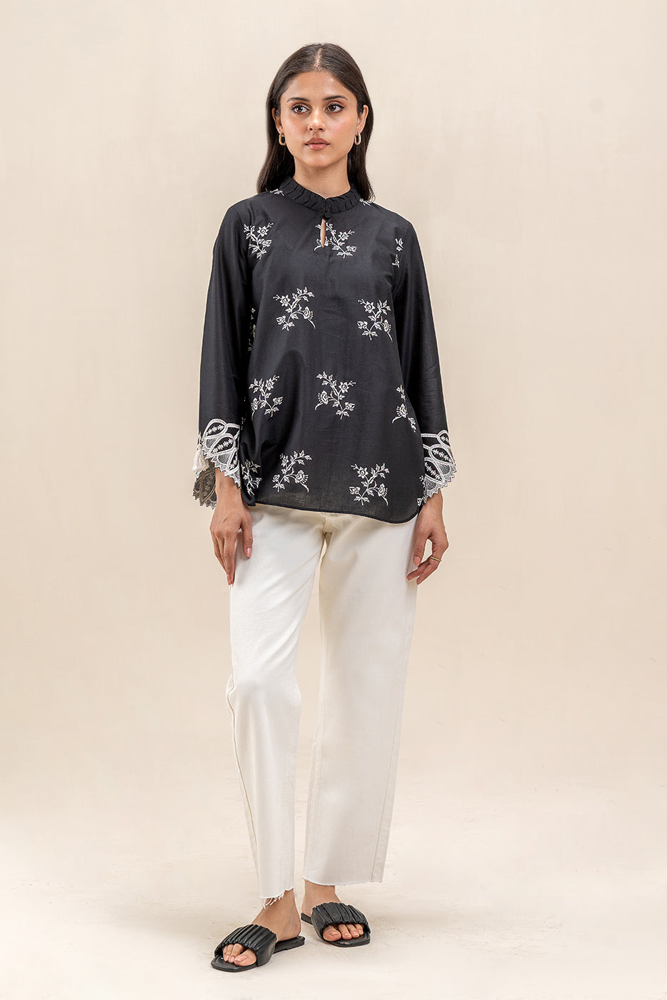 EMBROIDERED LAWN TOP (PRET)