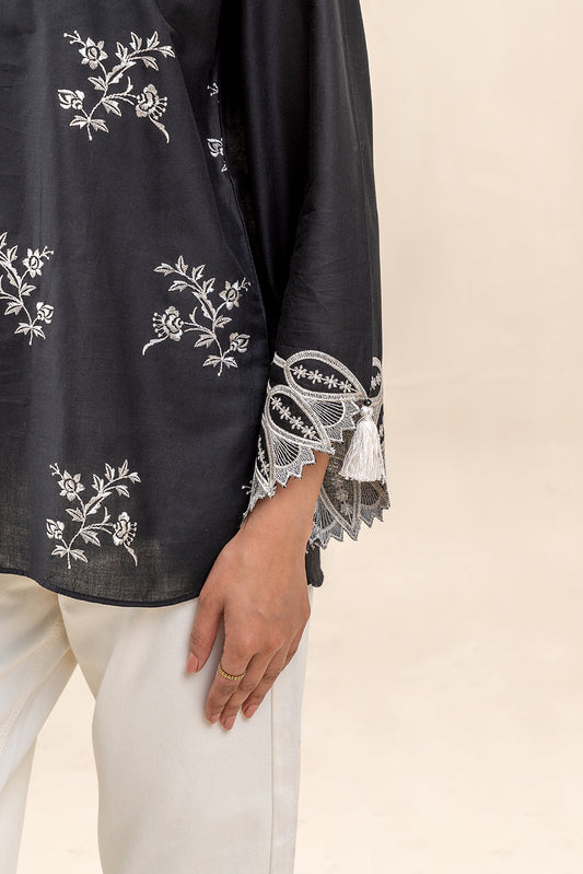 EMBROIDERED LAWN TOP (PRET)