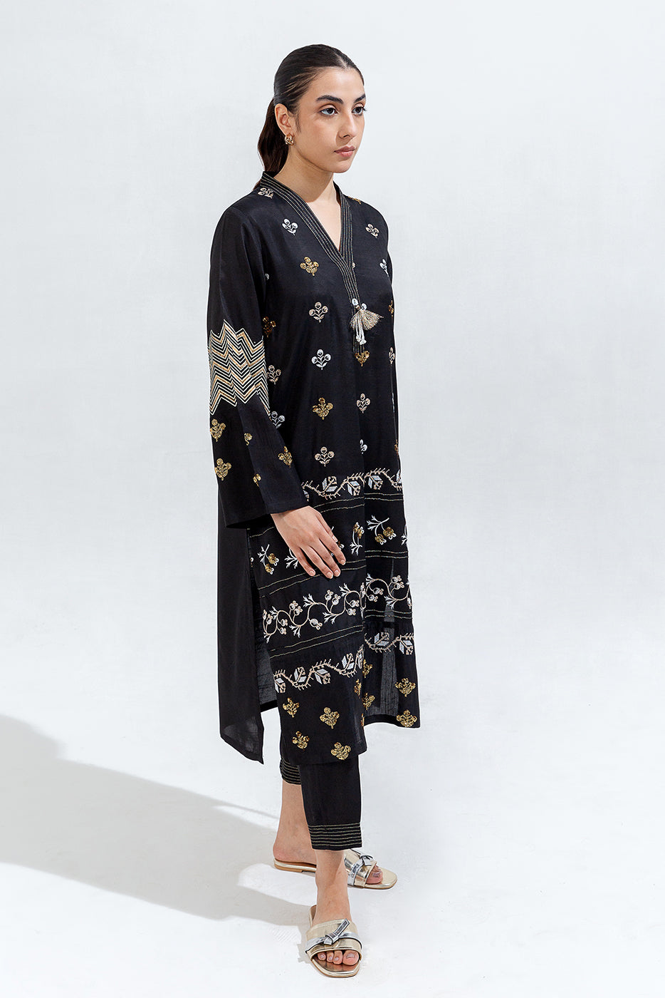 2 PIECE EMBROIDERED SILK SUIT (LUXURY-PRET)