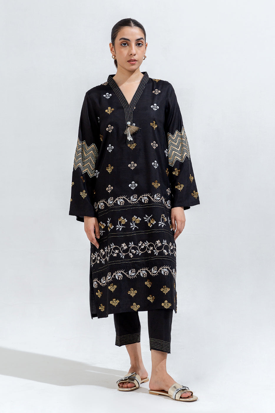 2 PIECE EMBROIDERED SILK SUIT (LUXURY-PRET)