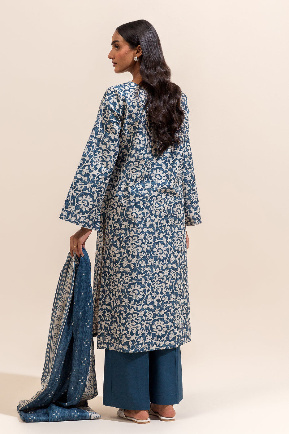 3 PIECE PRINTED LAWN SUIT-MIDNIGHT BLOOM ( UNSTITCHED)