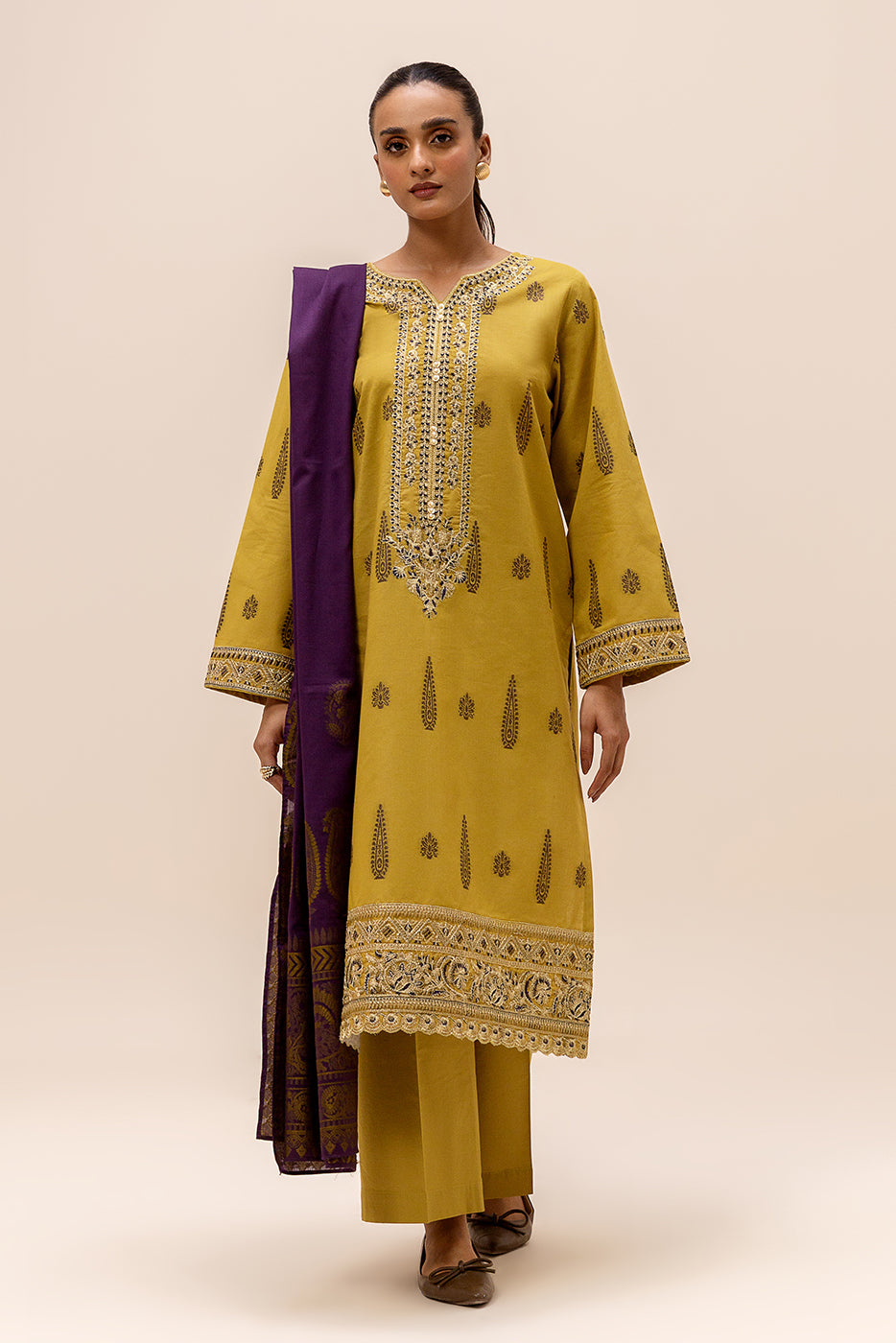 3 PIECE EMBROIDERED JACQUARD SUIT-MOHAGNY PITCH (UNSTITCHED)