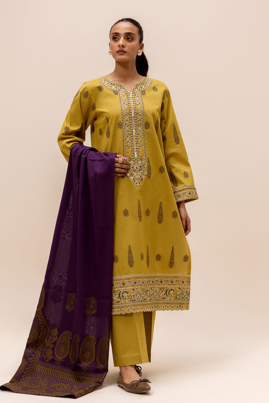 3 PIECE EMBROIDERED JACQUARD SUIT-MOHAGNY PITCH (UNSTITCHED)