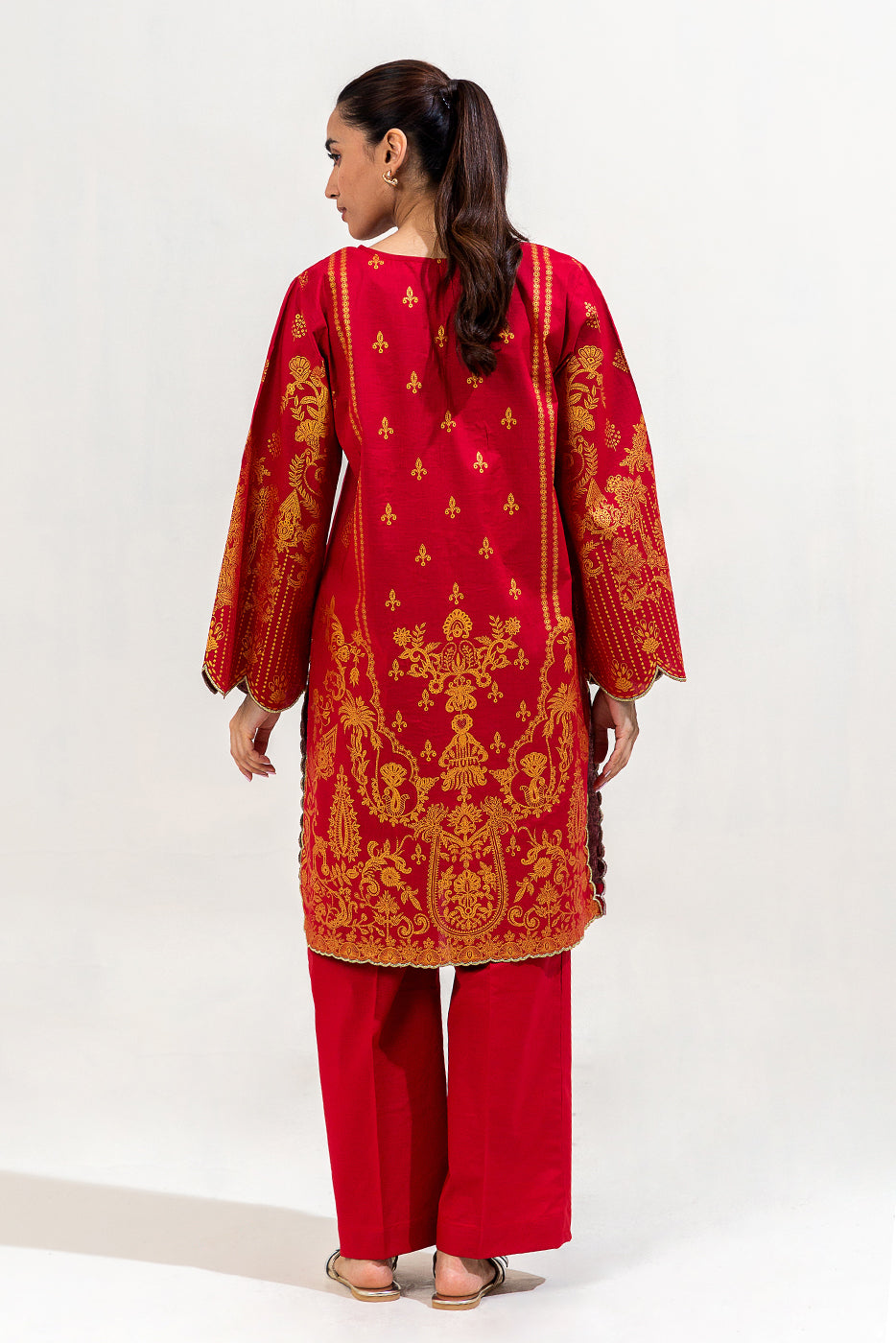 2 PIECE EMBROIDERED LAWN SUIT-CRIMSON WILT (UNSTITCHED)