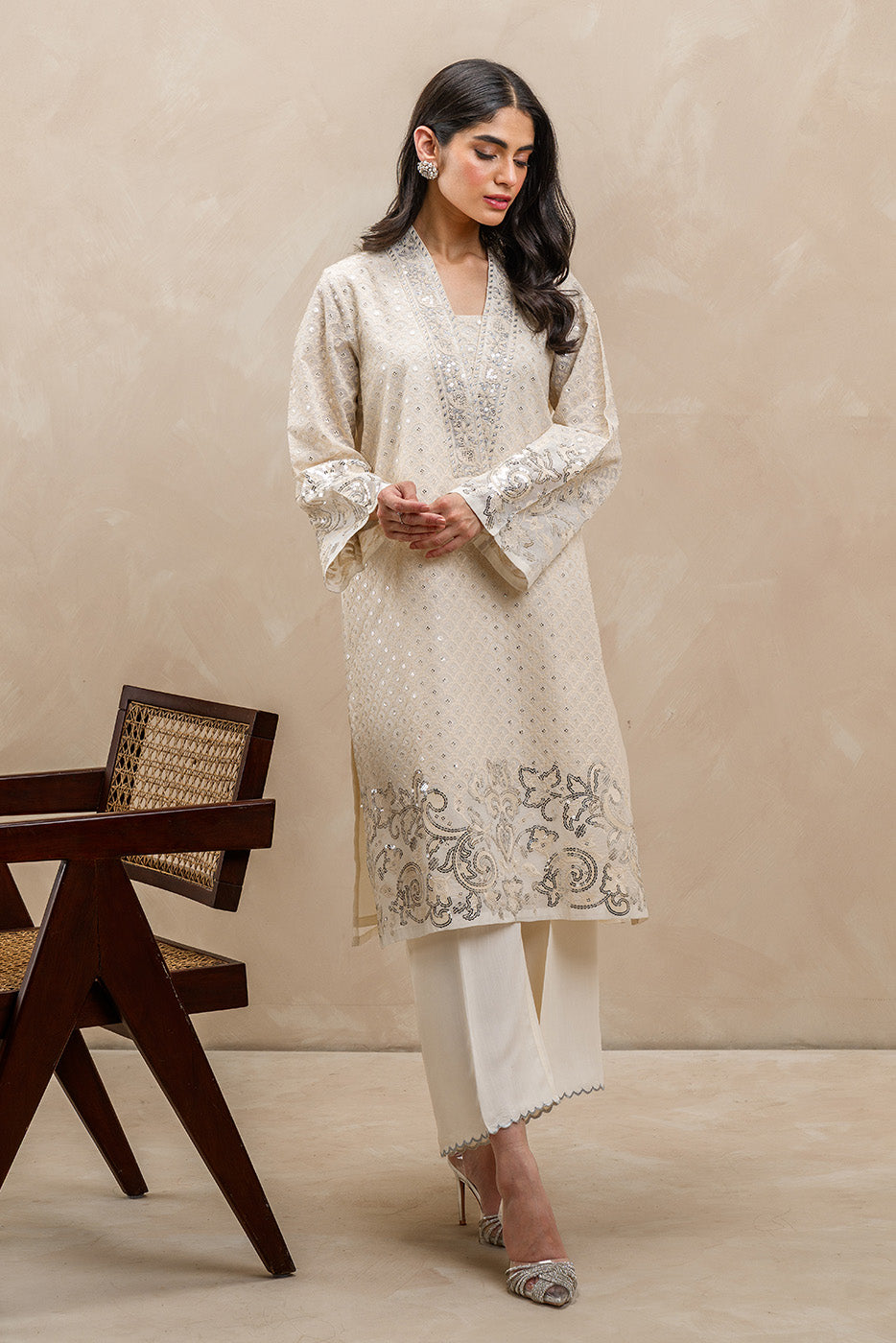 2 PIECE EMBROIDERED PAPER COTTON SUIT (LUXURY-PRET)