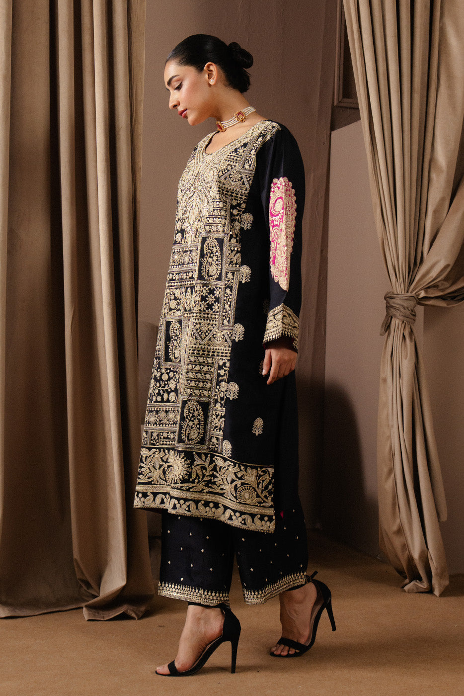 2 PIECE EMBROIDERED RAW SILK SUIT (LUXURY-PRET)