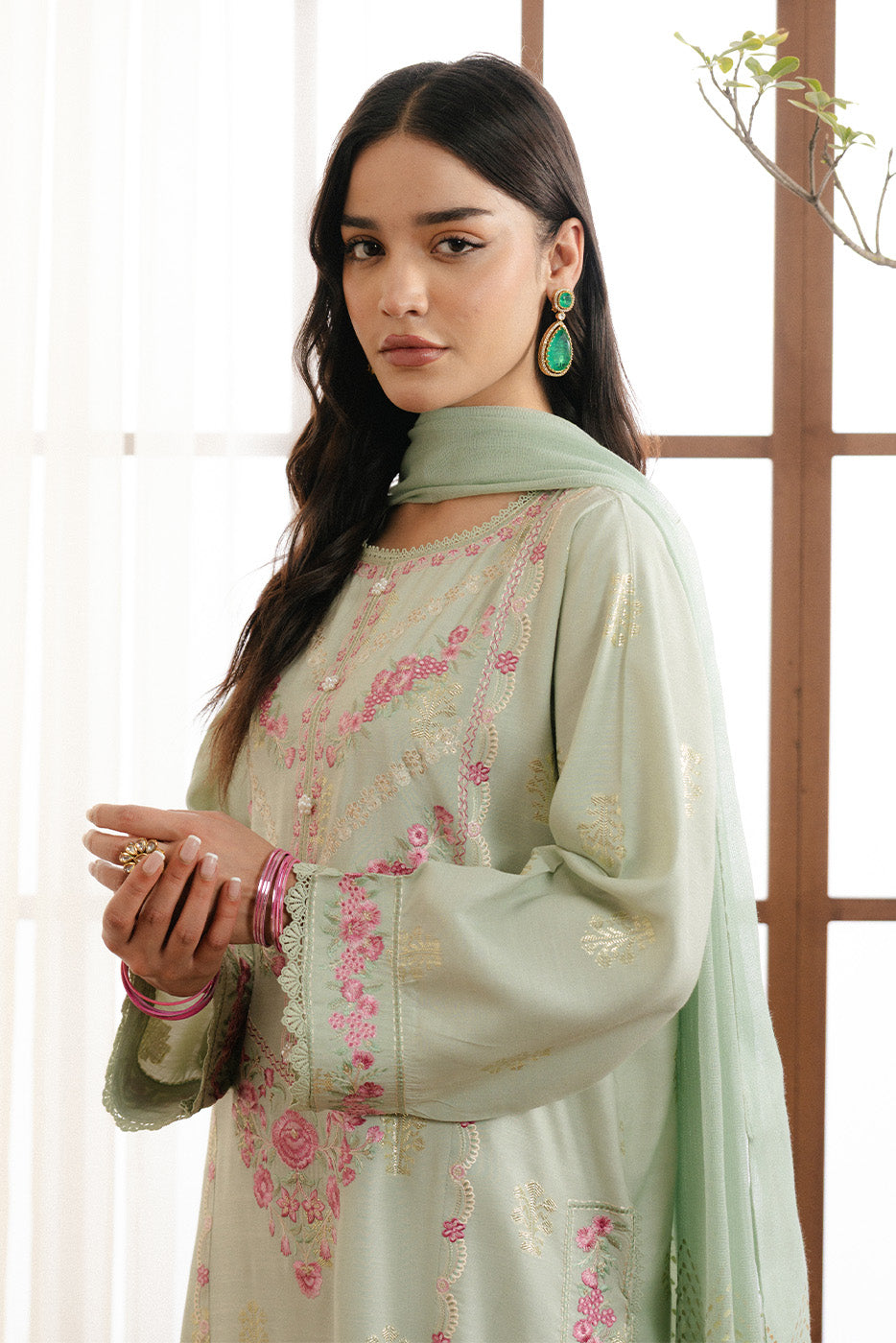 3 PIECE EMBROIDERED JACQUARD SUIT (LUXURY-PRET)