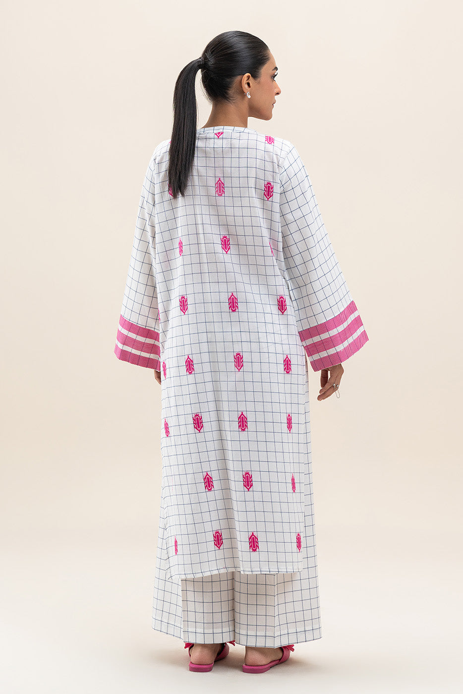 2 PIECE EMBROIDERED COMPOSED JACQUARD SUIT (PRET)