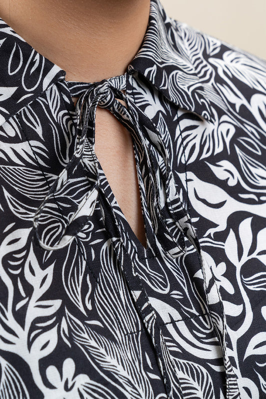 COLLAR PRINTED BLOUSE