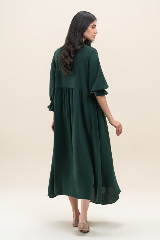 TEXTURED FLOWY DRESS