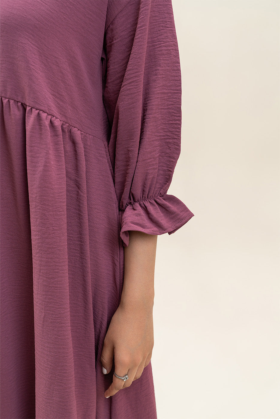 SOLID FLOWY LONG DRESS