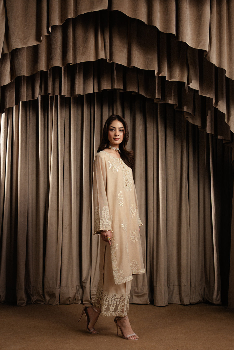 2 PIECE EMBROIDERED COTTON NET SUIT (LUXURY-PRET)