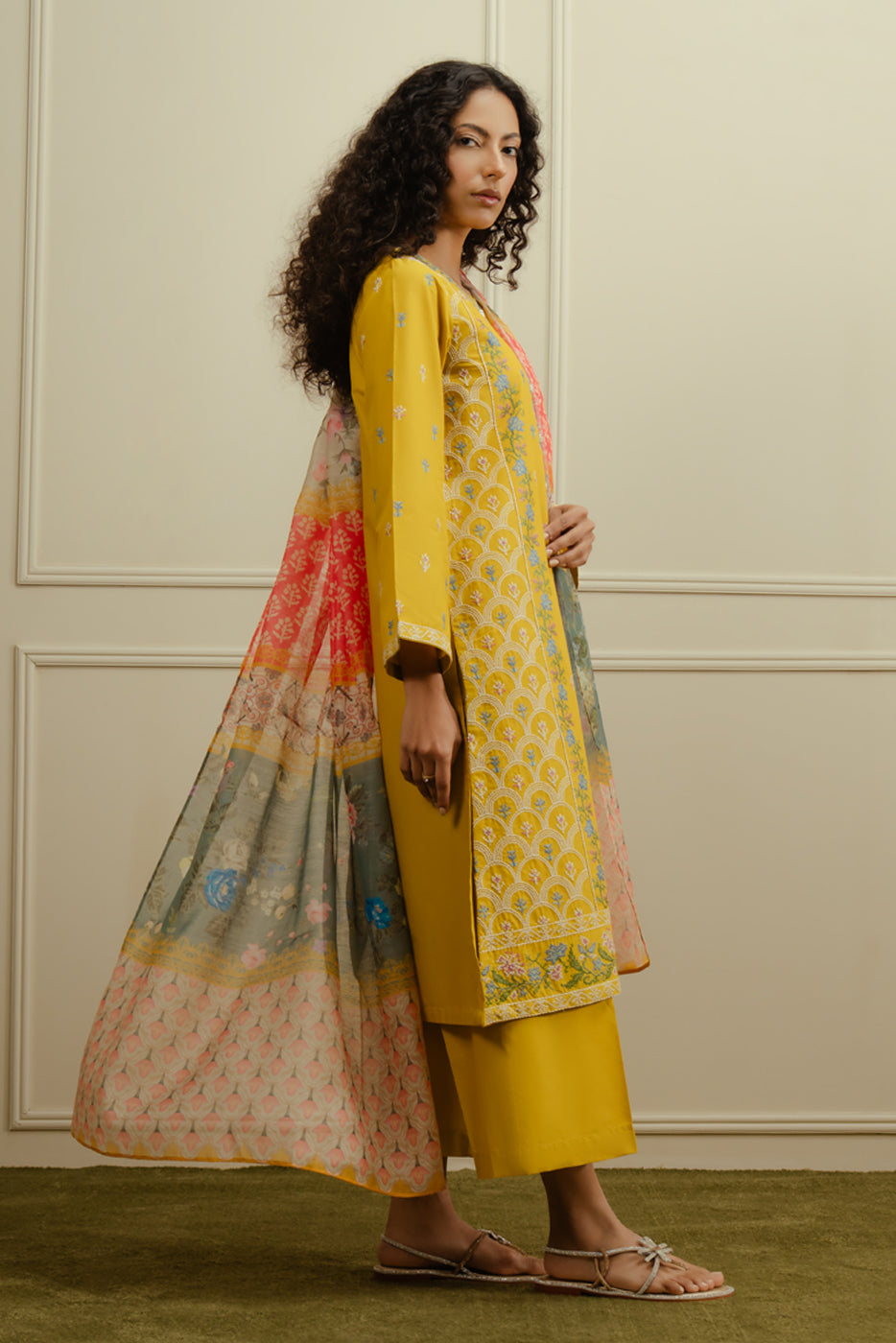 3 PIECE EMBROIDERED LAWN SUIT (PRET)