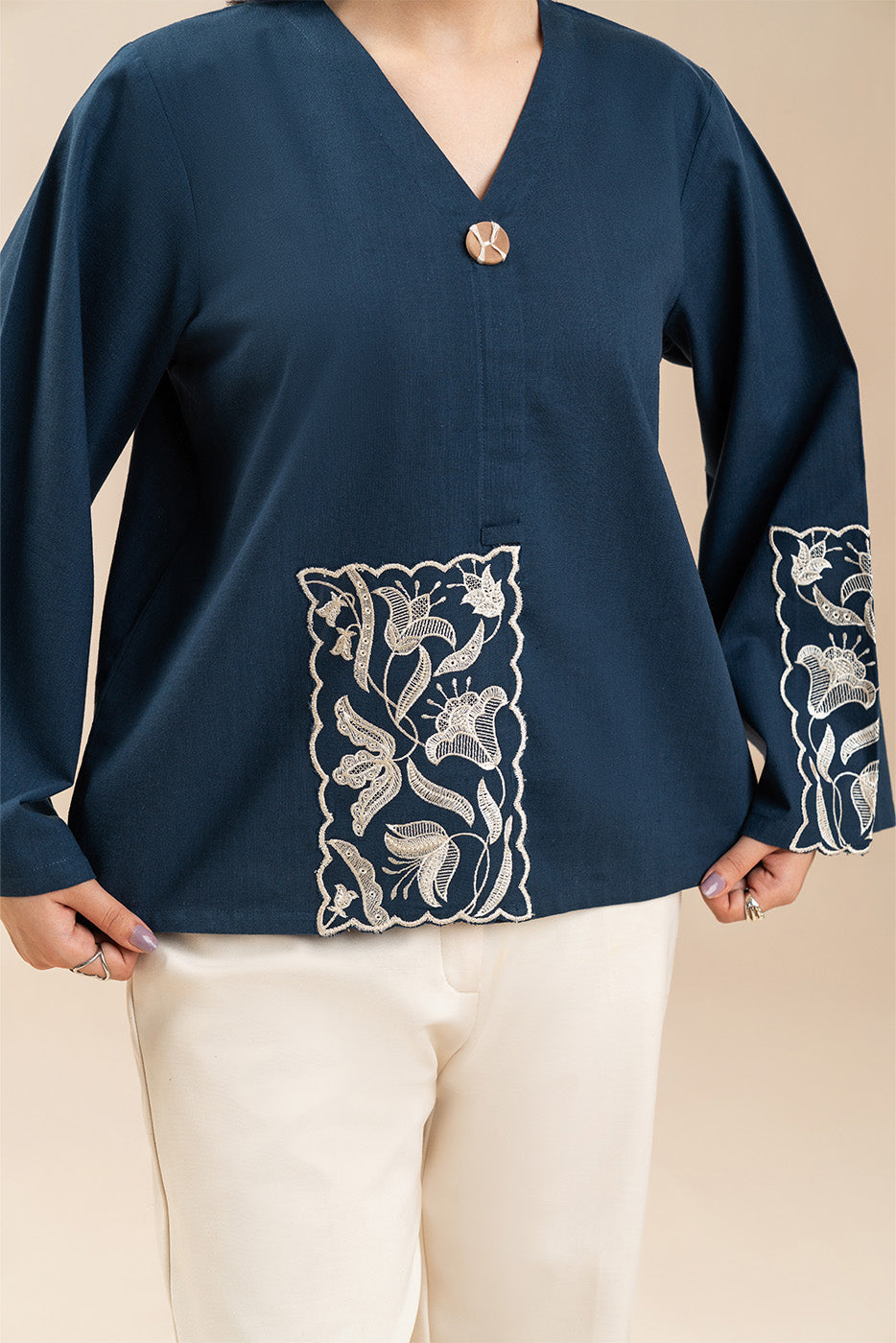 EMBROIDERED TOP (WESTERN)