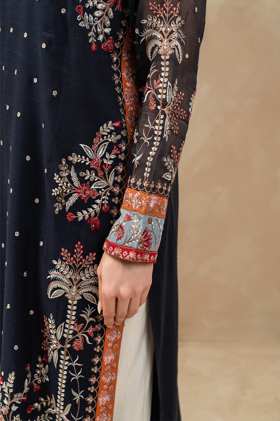 2 PIECE EMBROIDERED ORGANZA SUIT (LUXURY-PRET)