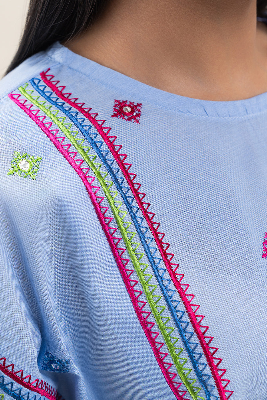 EMBROIDERED CHAMBRAY SHIRT (PRET)