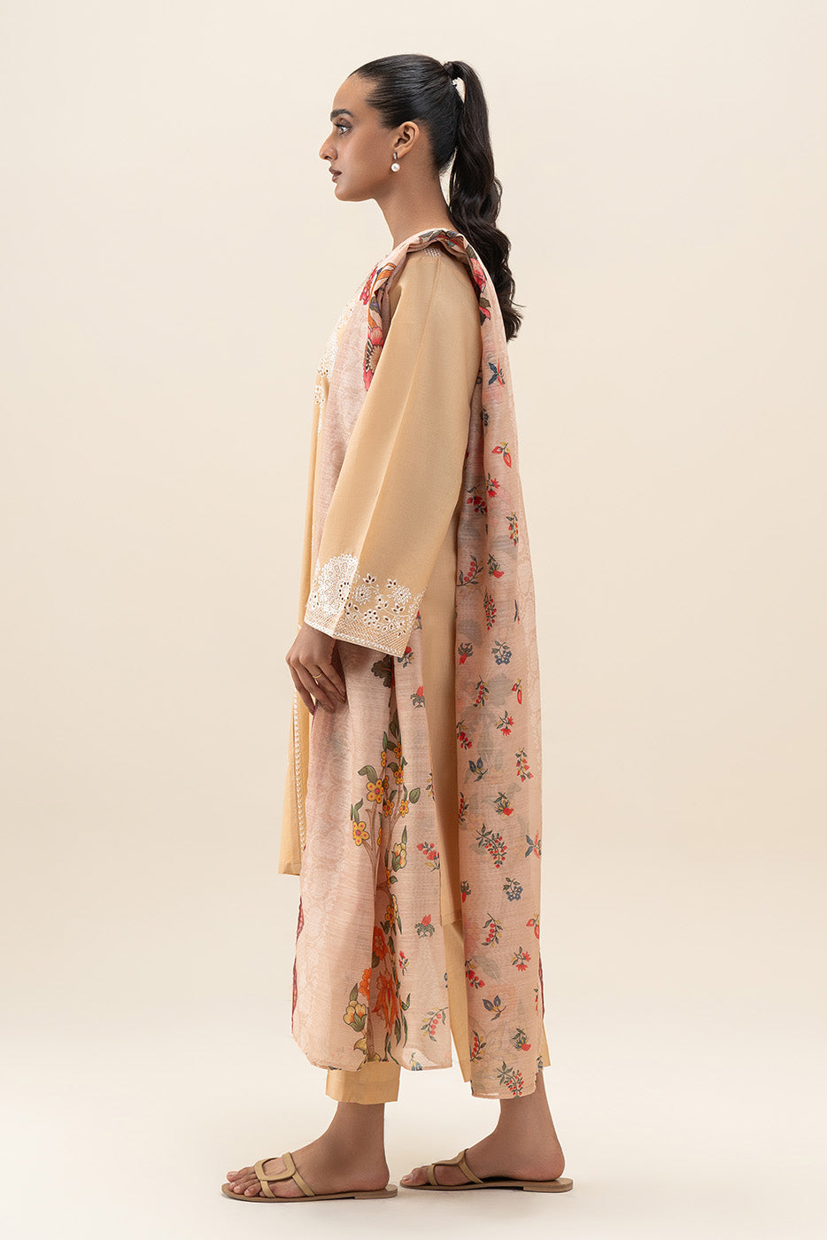 3 PIECE EMBROIDERED LAWN SUIT (PRET)