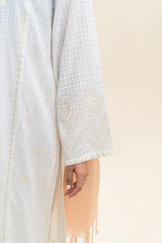 3 PIECE EMBROIDERED DORIA SUIT (PRET)