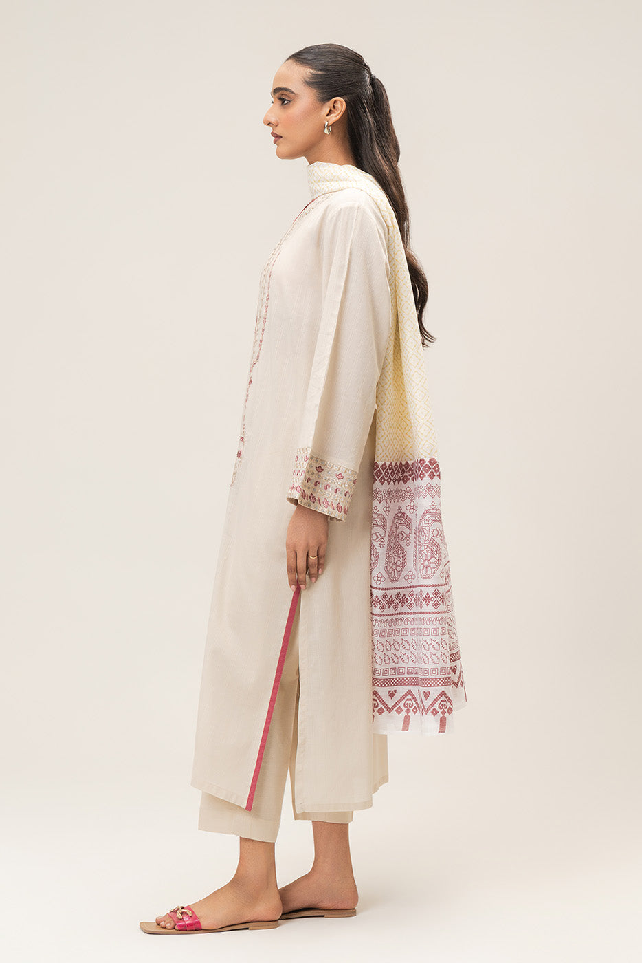 3 PIECE EMBROIDERED DORIA SUIT (PRET)