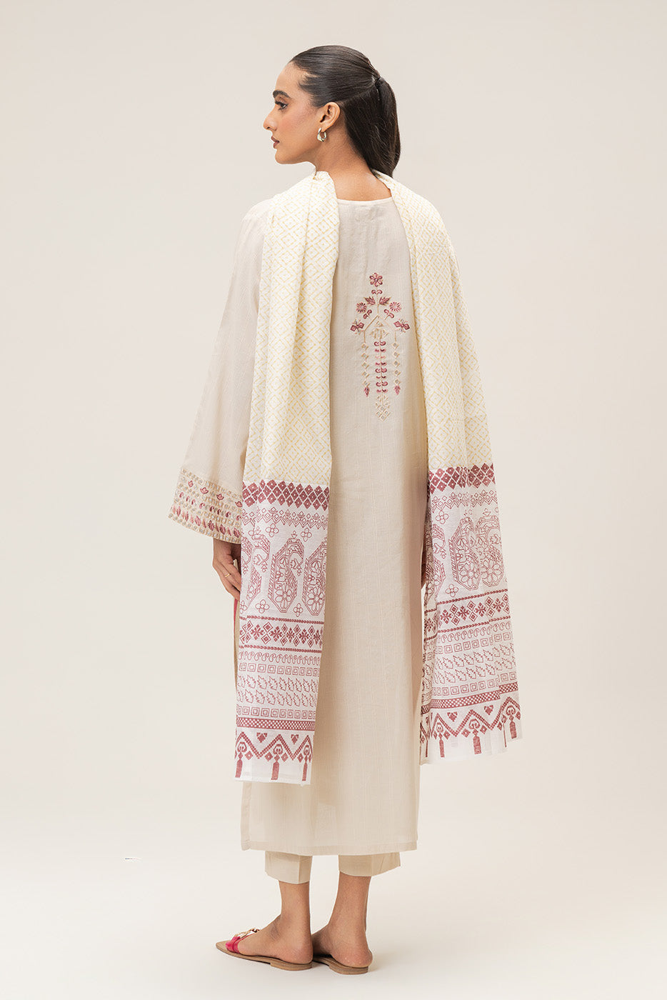 3 PIECE EMBROIDERED DORIA SUIT (PRET)