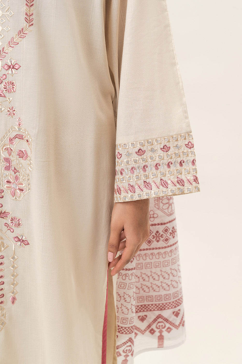 3 PIECE EMBROIDERED DORIA SUIT (PRET)
