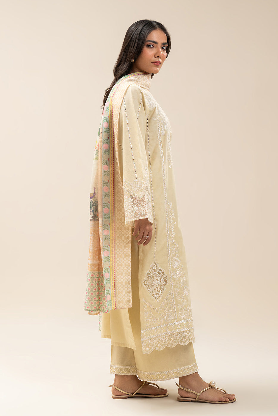 3 PIECE EMBROIDERED LAWN SUIT (PRET)