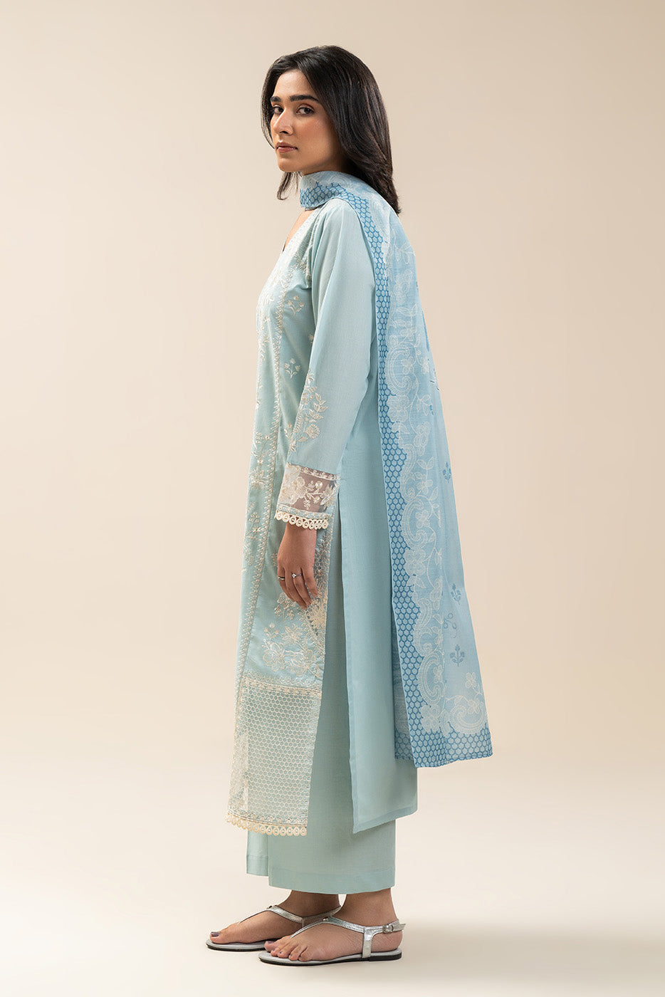 3 PIECE EMBROIDERED LAWN SUIT (PRET)