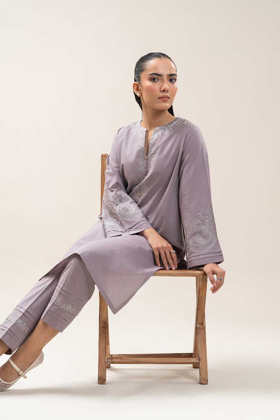 2 PIECE EMBROIDERED LAWN SUIT (PRET)