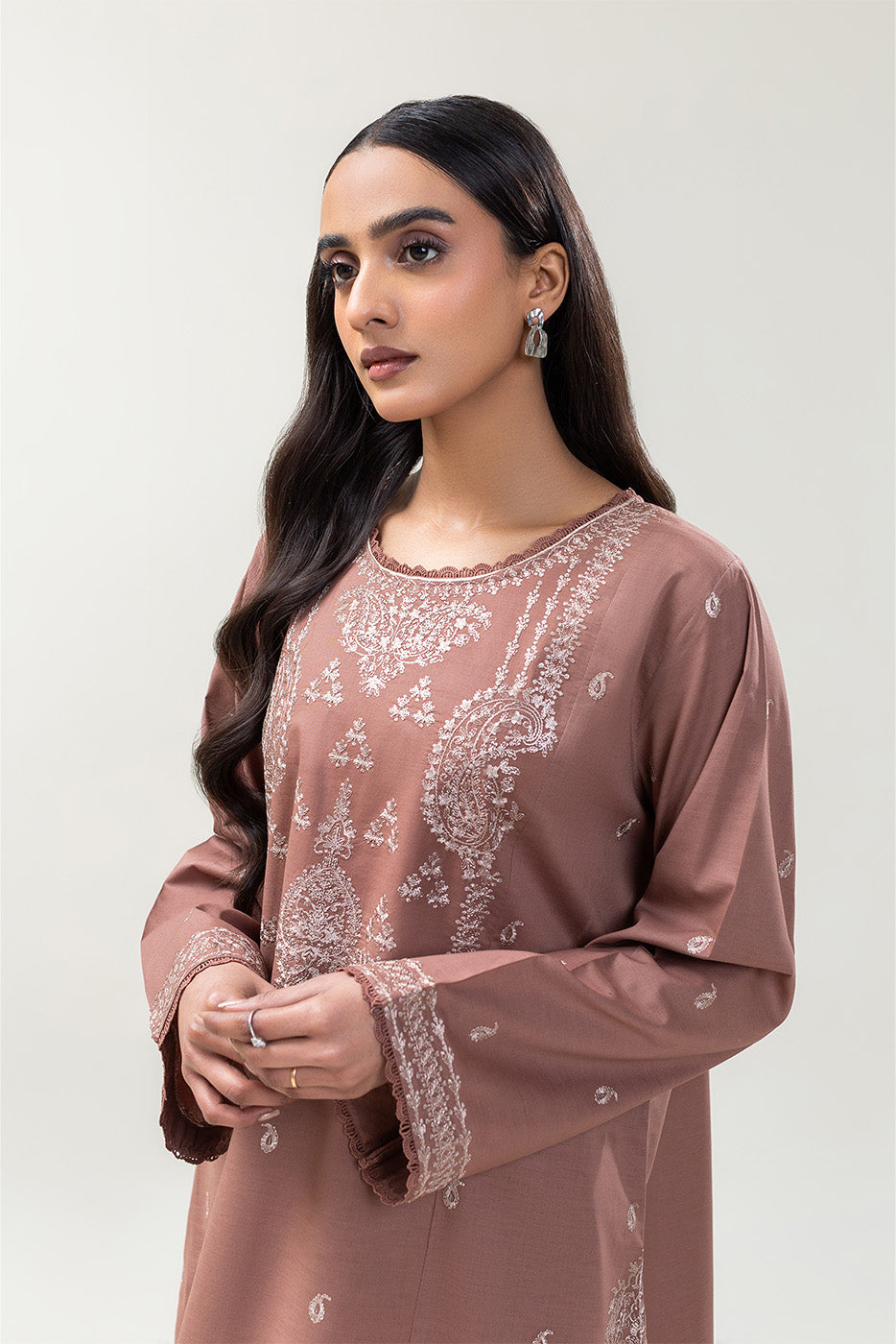 2 PIECE EMBROIDERED LAWN SUIT (PRET)