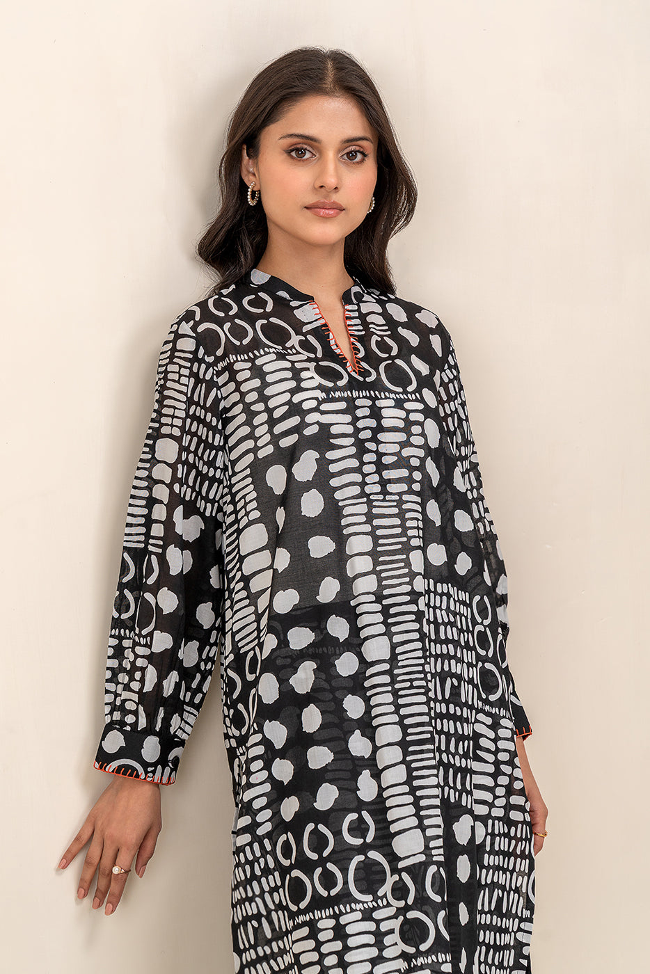 2 PIECE PRINTED LAWN SUIT (PRET)