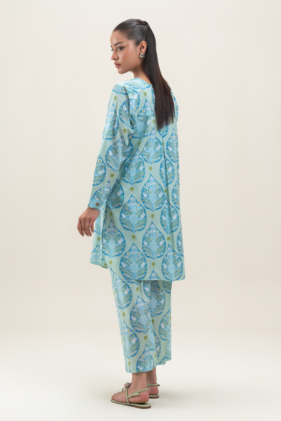 2 PIECE PRINTED LAWN SUIT (PRET)