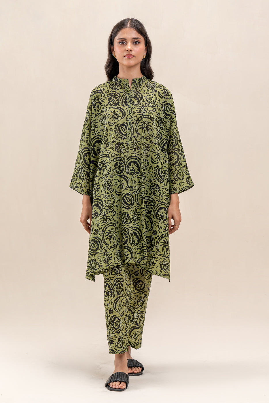 2 PIECE PRINTED LAWN SUIT (PRET)