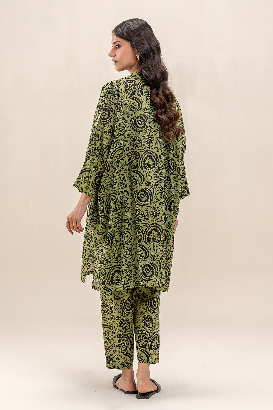 2 PIECE PRINTED LAWN SUIT (PRET)