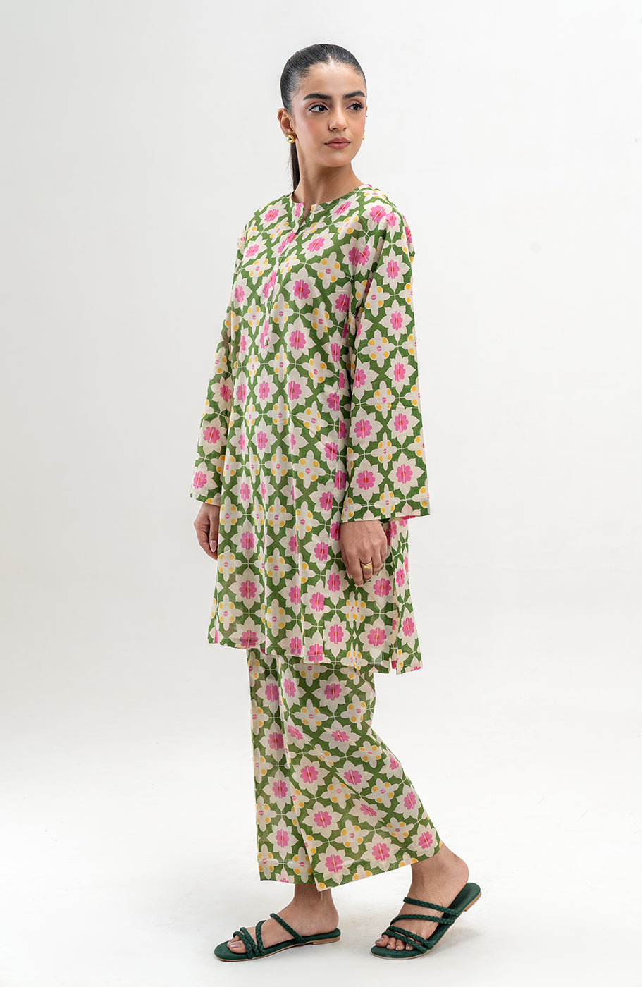 2 PIECE PRINTED LAWN SUIT (PRET)