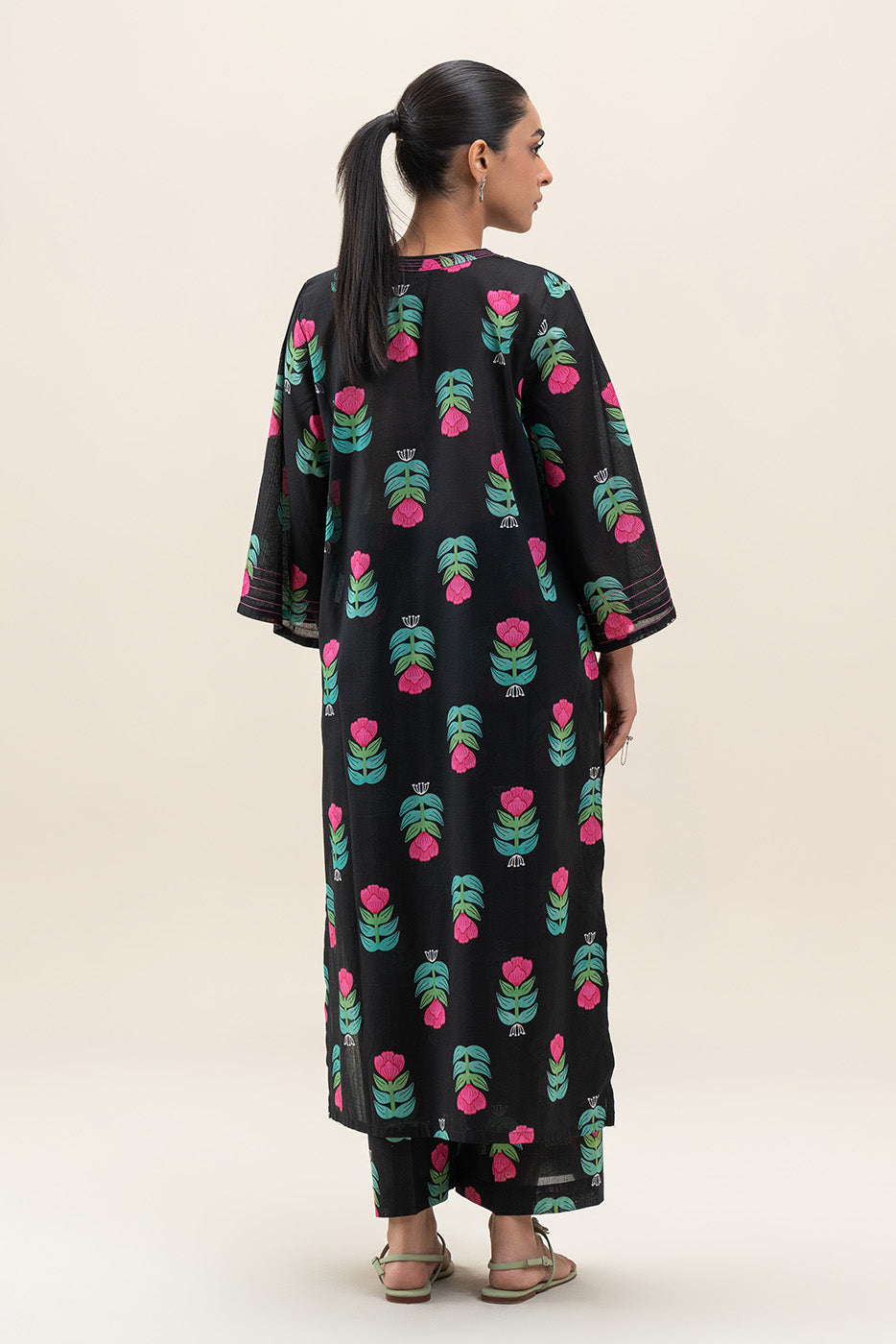 2 PIECE PRINTED LAWN SUIT (PRET)