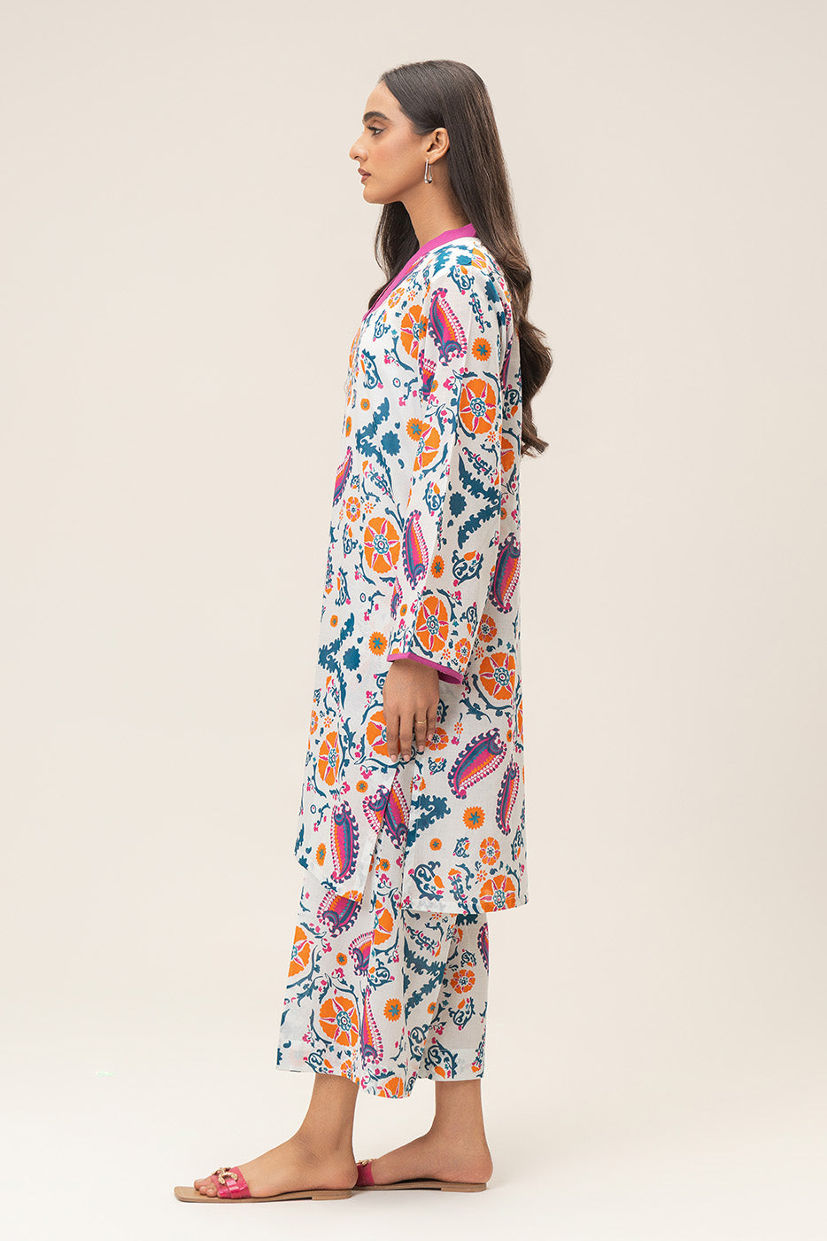 2 PIECE PRINTED LAWN SUIT (PRET)